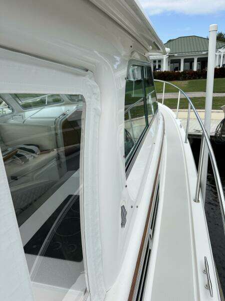 Back Cove 34 SHE'S A LADY - Exterior