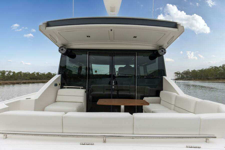 2019 Tiara Yachts C49 Coupe Rear Deck (5)