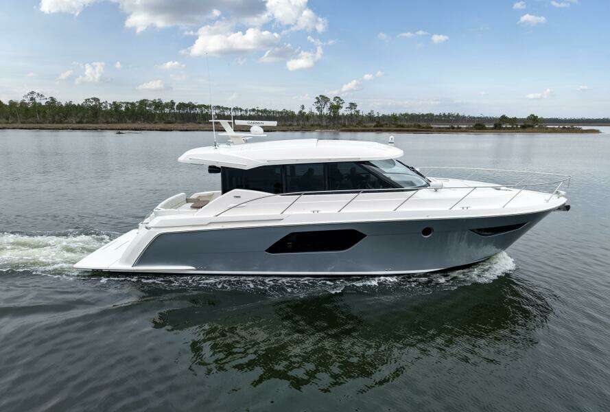 2019 Tiara Yachts C49 Coupe Exterior Profiles