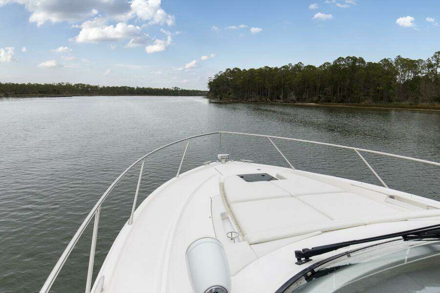 2019 Tiara Yachts C49 Coupe Bow