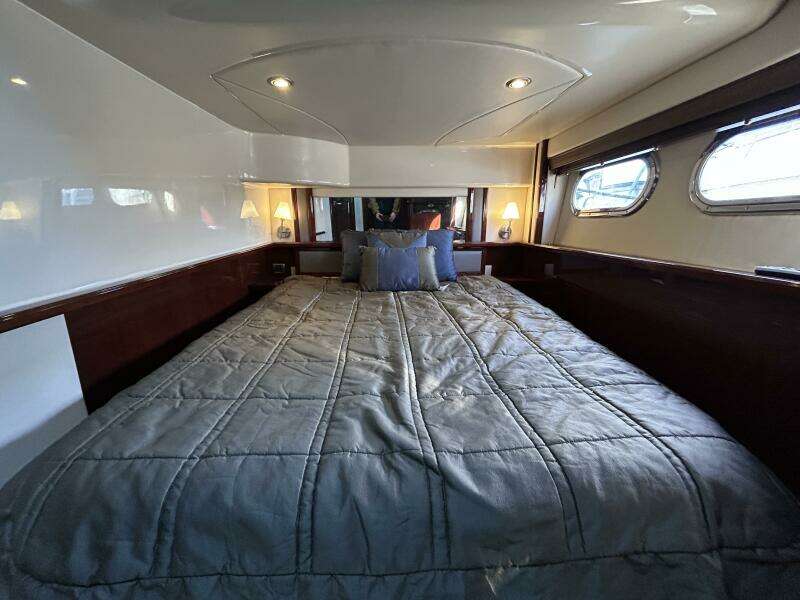 2008 Sea Ray 52 Sedan Bridge