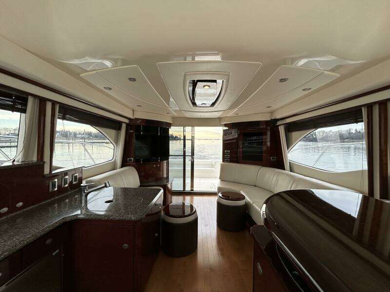 2008 Sea Ray 52 Sedan Bridge