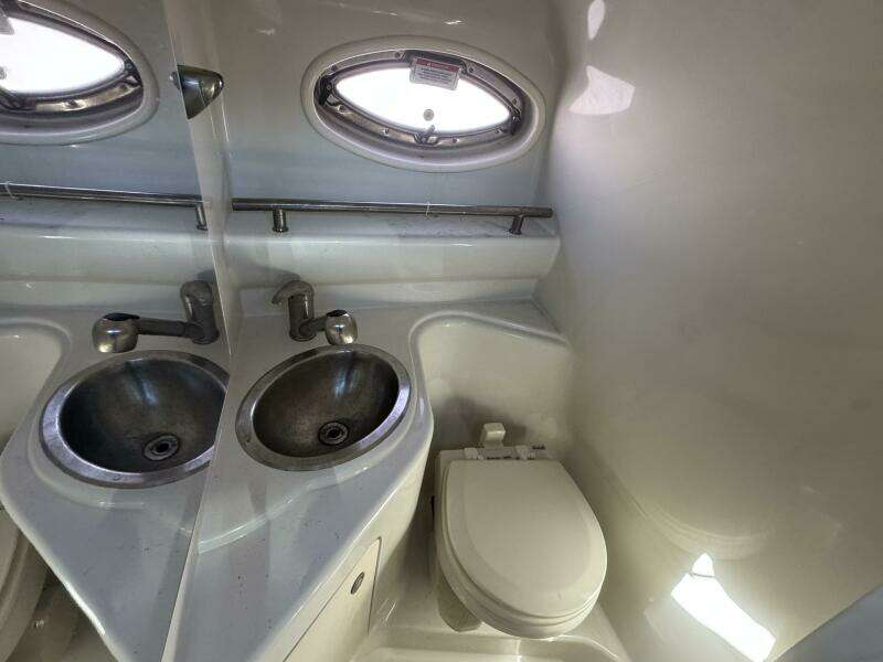 2008 Sea Ray 240 Sundancer