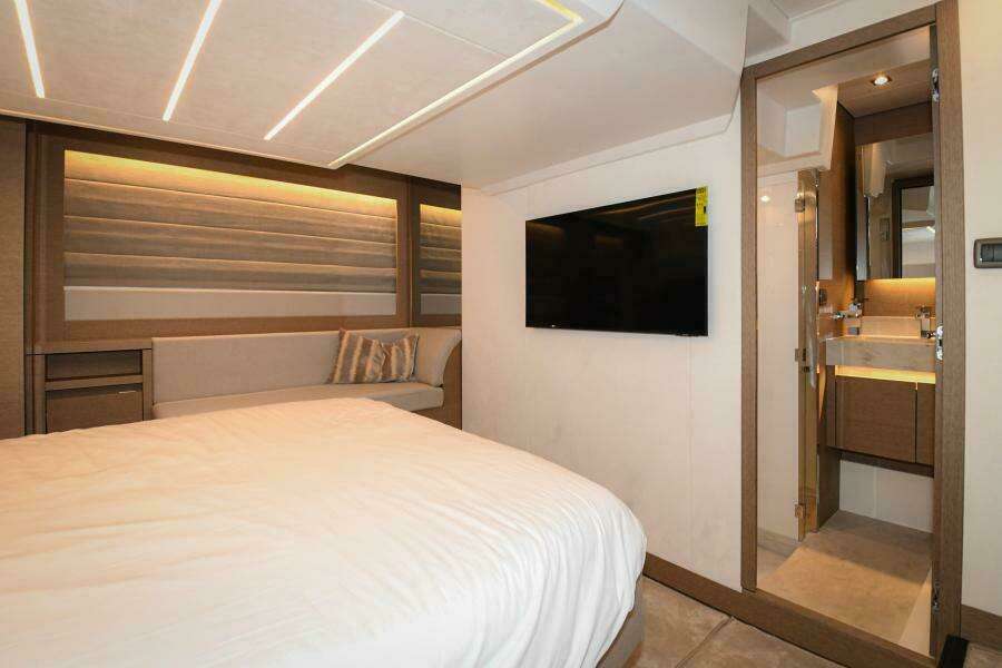2023 52 Prestige Flybridge - Master Stateroom