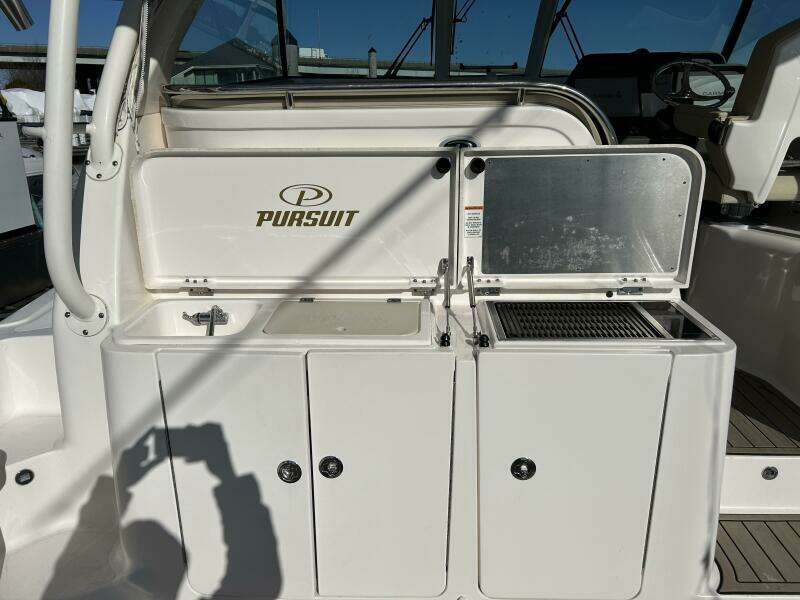 2018 Pursuit OS 385 Offshore