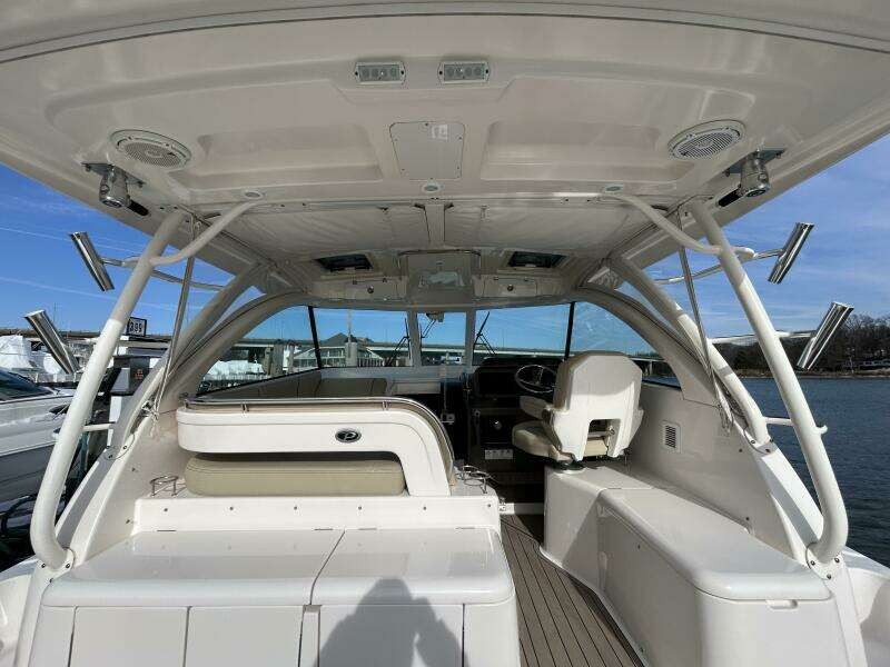 2018 Pursuit OS 385 Offshore