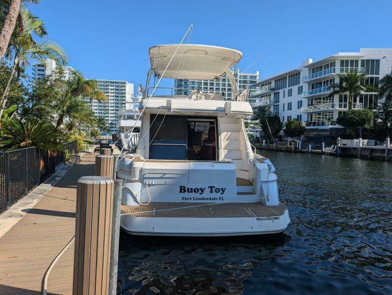 1999 Cruisers Yachts 