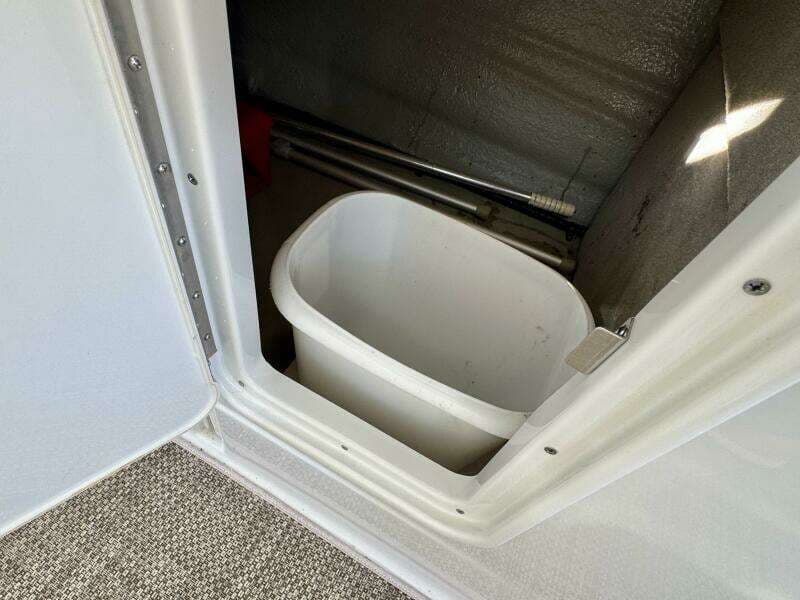 2016 Crownline Eclipse E4