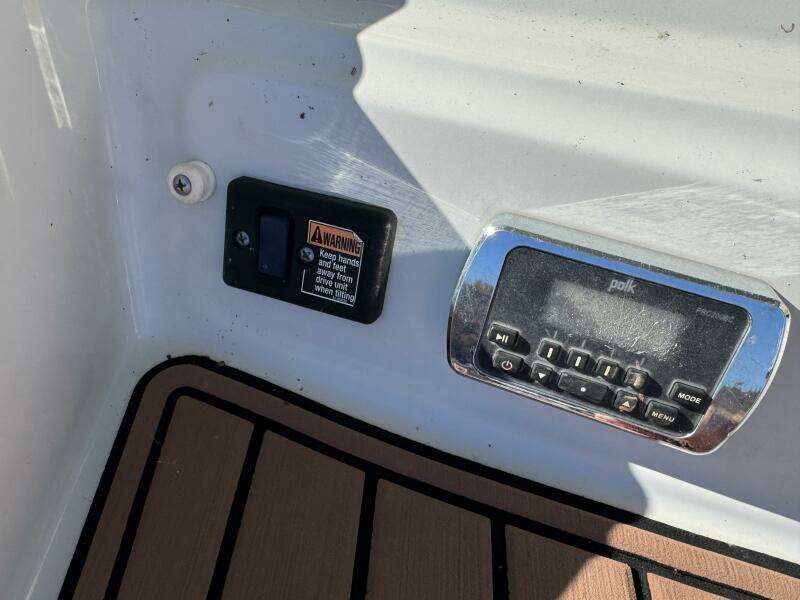 2016 Crownline Eclipse E4