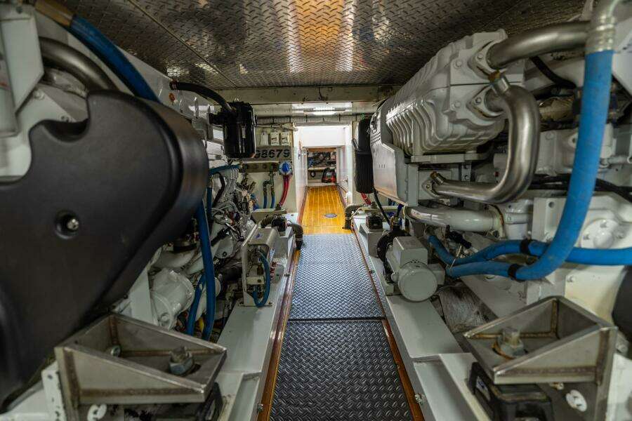 2000 Custom Carolina 50 Convertible