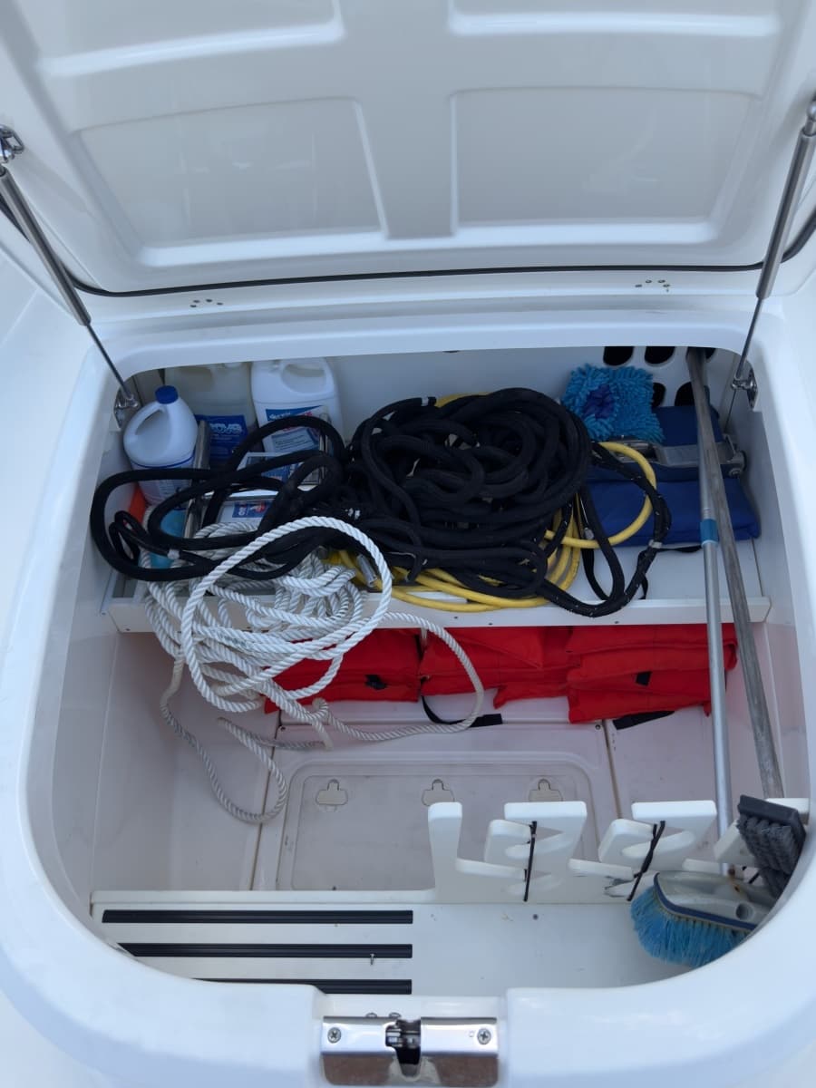 2016 Boston Whaler 350 Outrage