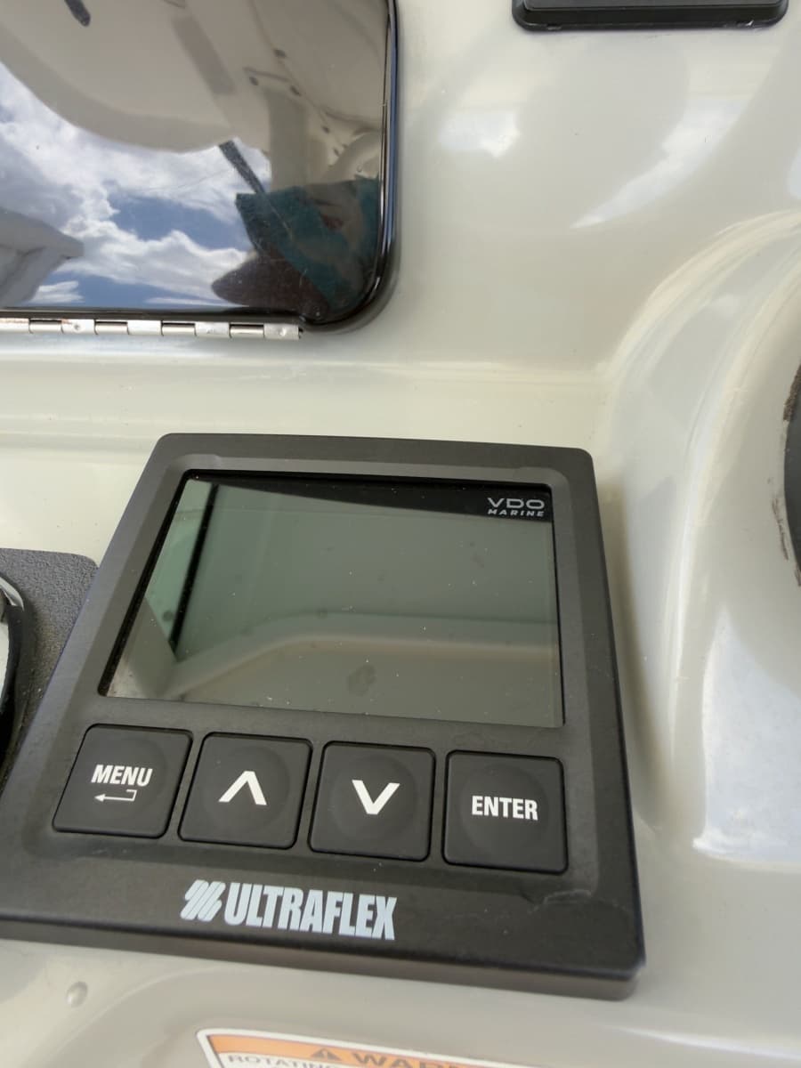 2016 Boston Whaler 350 Outrage