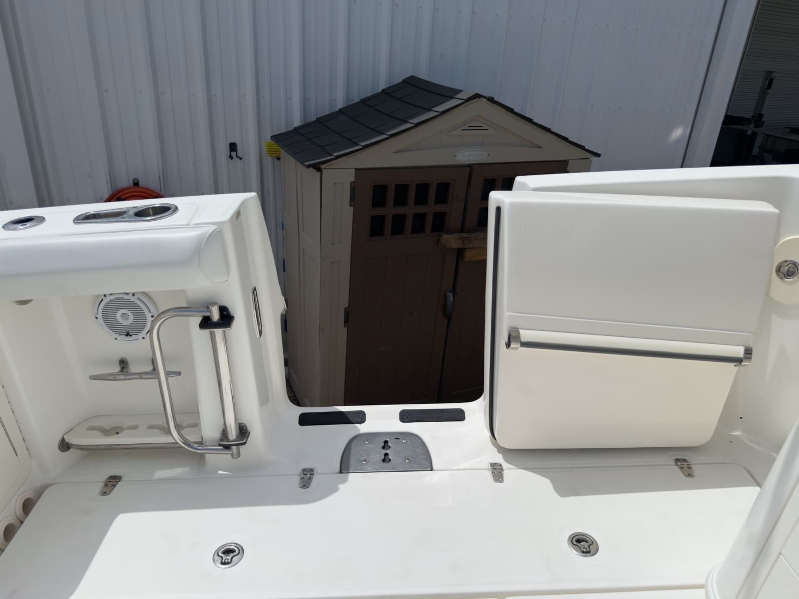 2016 Boston Whaler 350 Outrage