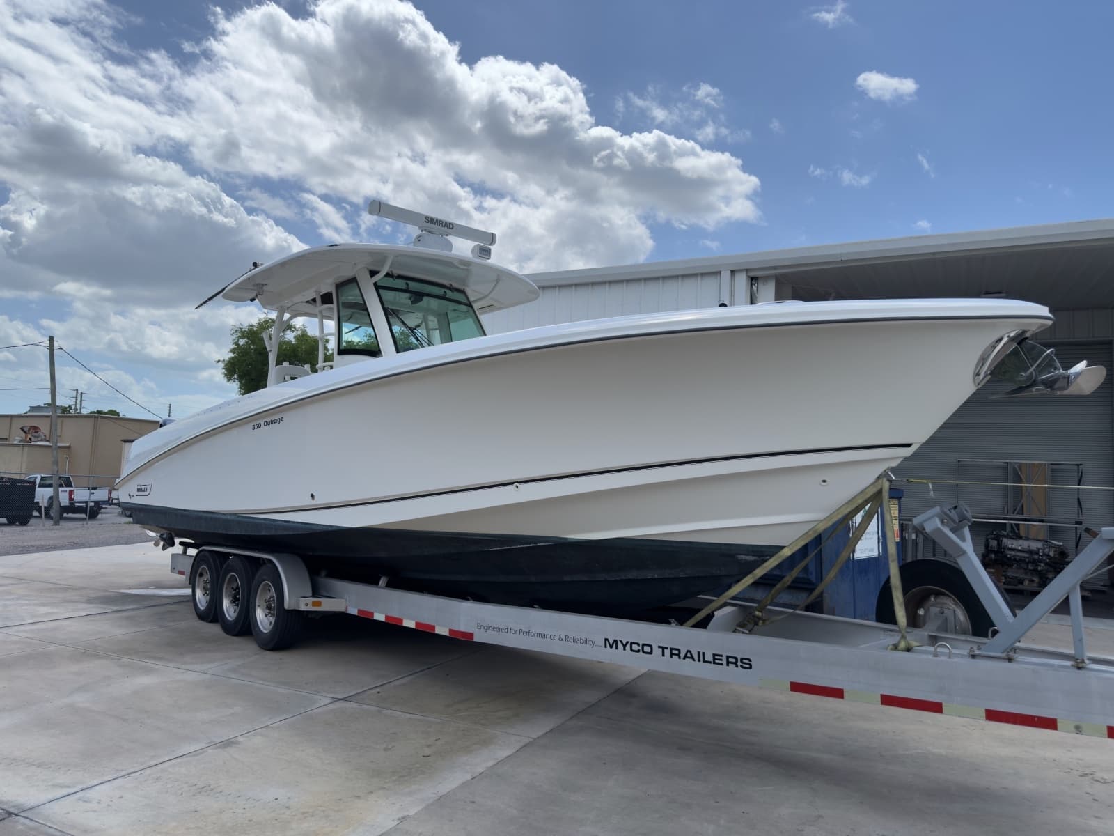 2016 Boston Whaler 350 Outrage