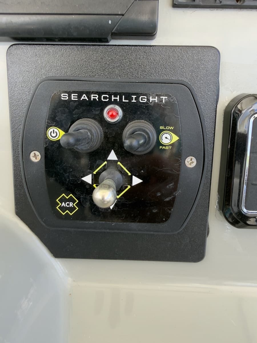 2016 Boston Whaler 350 Outrage