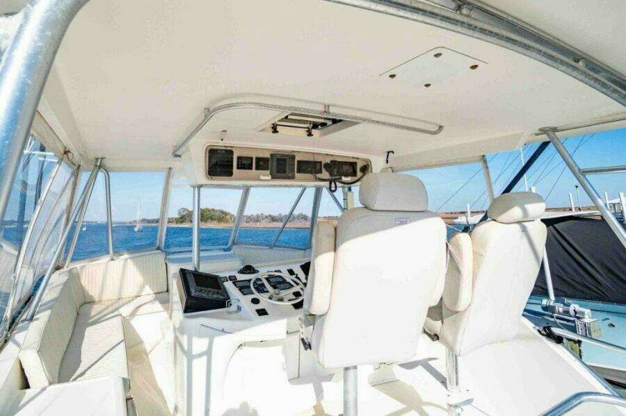 Ocean Yachts 56 TUNAR - Fly Bridge Helm