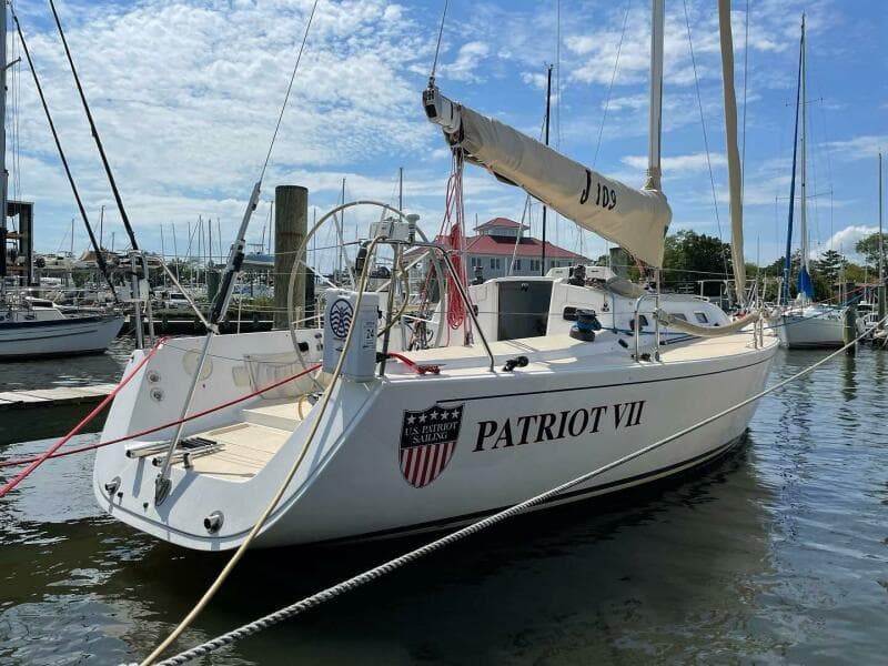 2003 J Boats J109