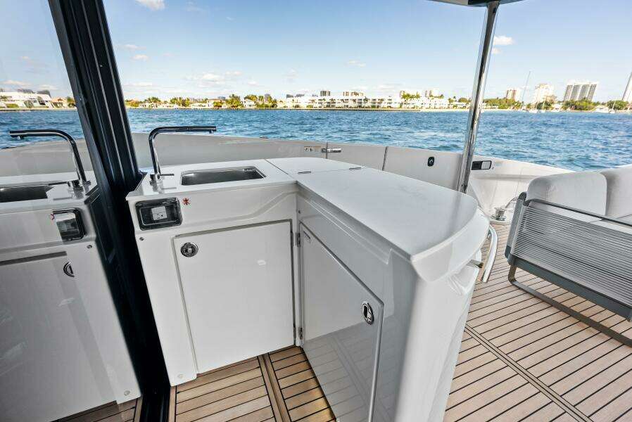 2025 Absolute 75 Navetta