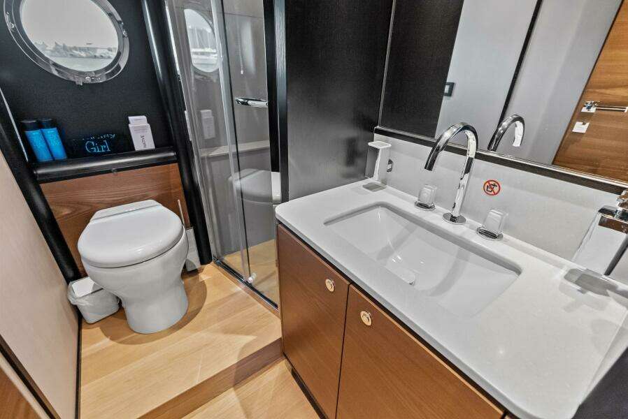 2025 Absolute 75 Navetta