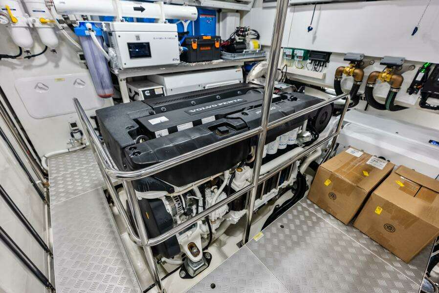 2025 Absolute 75 Navetta