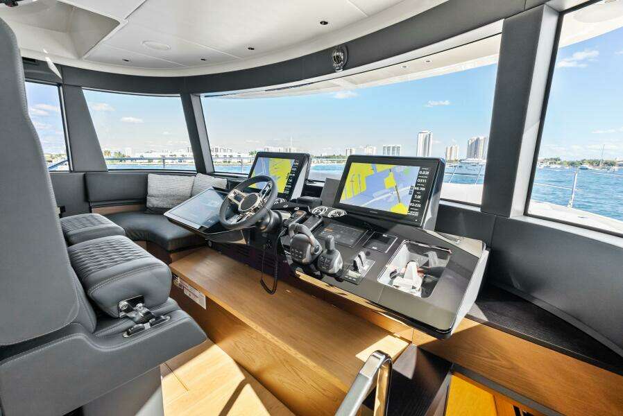 2025 Absolute 75 Navetta