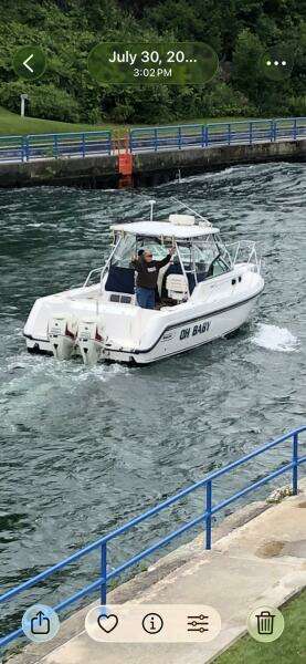 2000 Boston Whaler 280 Conquest