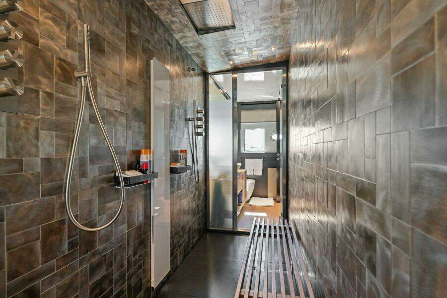 2023 Pershing GTX Motoryacht