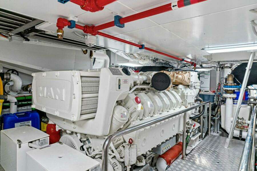 2023 Pershing GTX Motoryacht