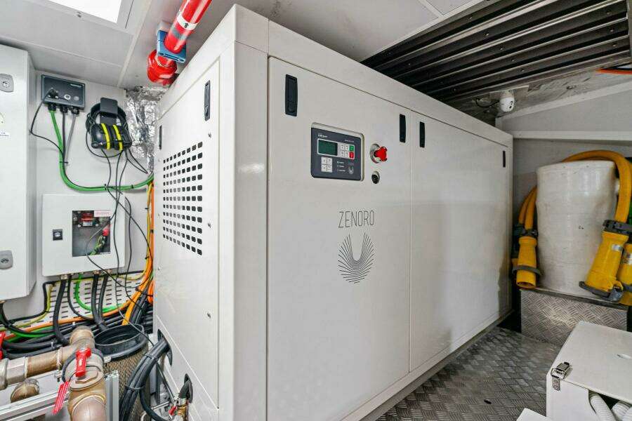 2023 Pershing GTX Motoryacht