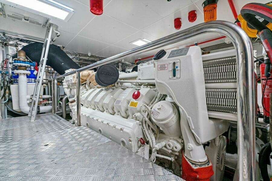 2023 Pershing GTX Motoryacht