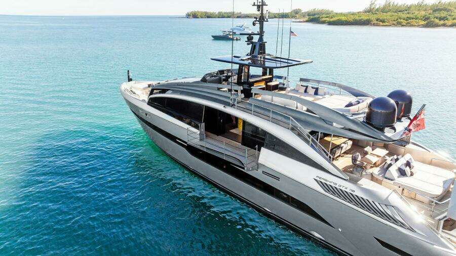 2023 Pershing GTX Motoryacht