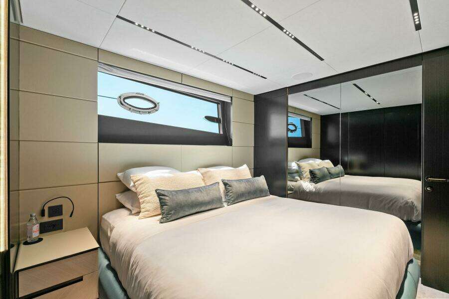 2023 Pershing GTX Motoryacht