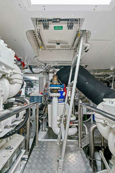 2023 Pershing GTX Motoryacht