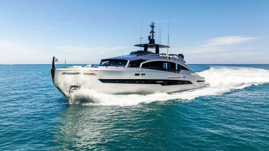 2023 Pershing GTX Motoryacht