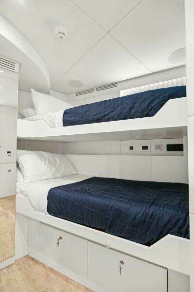 2023 Pershing GTX Motoryacht