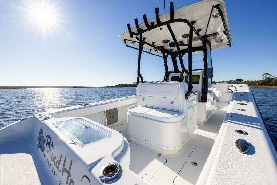 2023 Yellowfin 32 Offshore