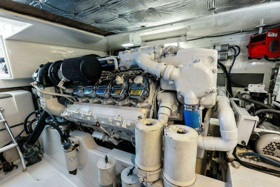 2006 Cabo 45 Express