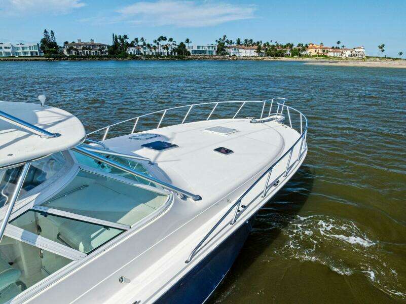 2006 Cabo 45 Express