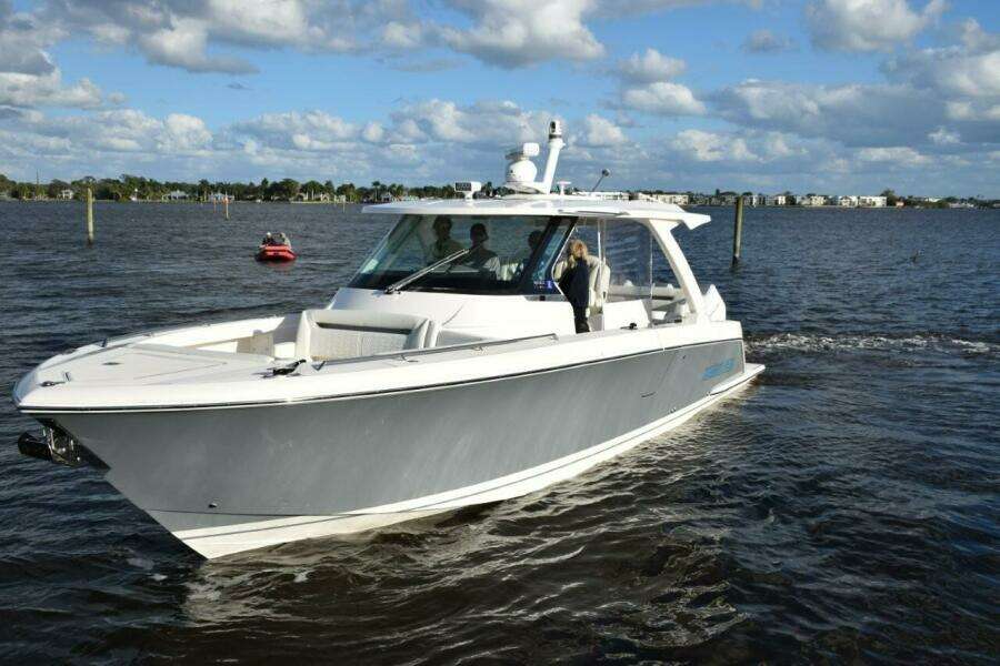 Forward Seating With Tall Enough Bow To Be Comfortable And Secure