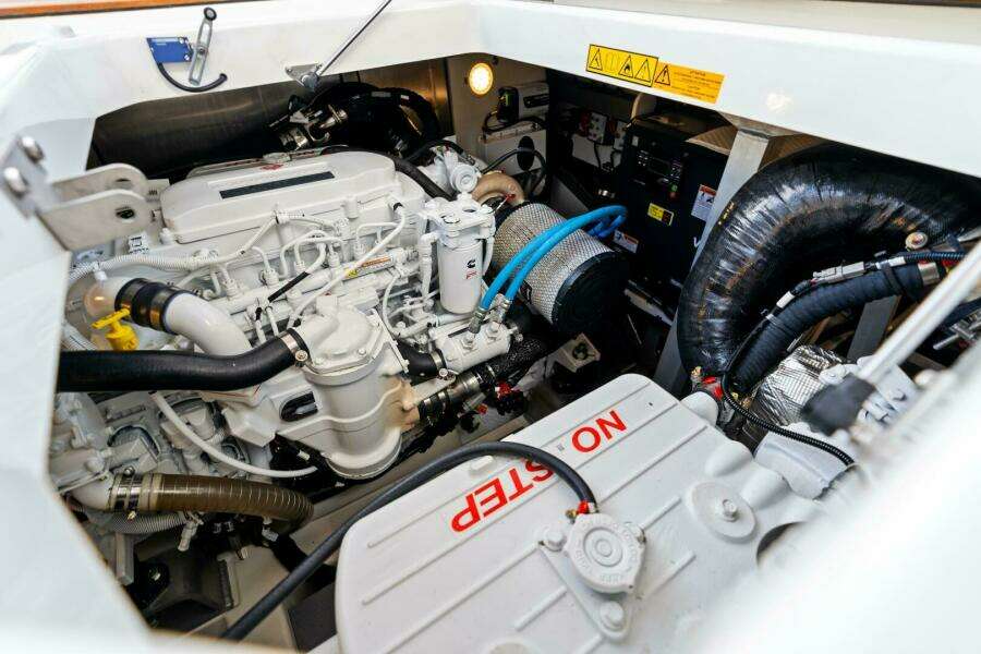 2024 42 Prestige Flybridge - Engine Room