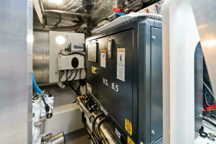 2024 42 Prestige Flybridge - Engine Room