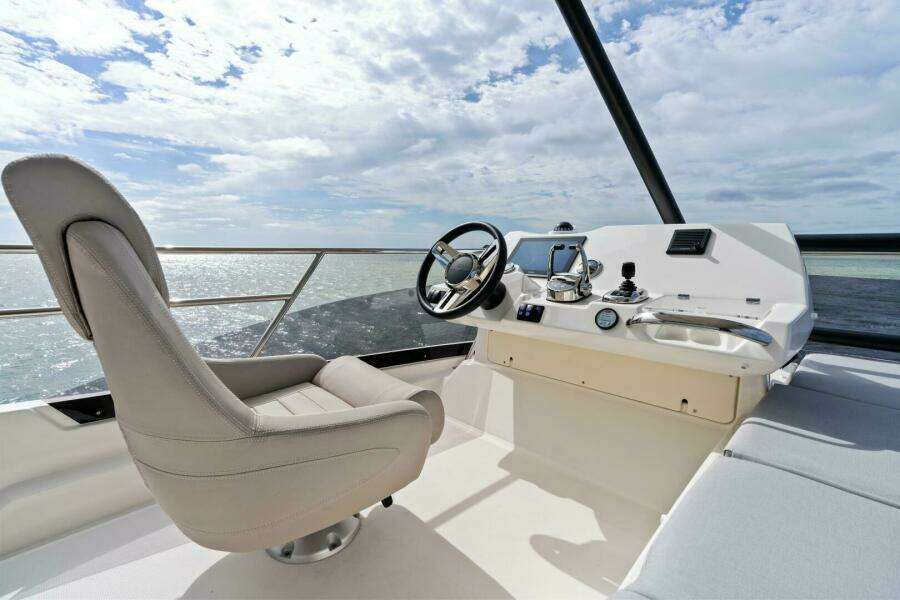 2024 42 Prestige Flybridge - Flybridge