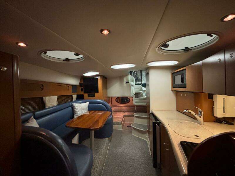 2003 Four Winns 328 Vista