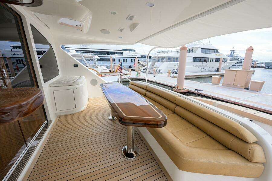 Viking  92 SPECULATOR - Flybridge Aft Deck
