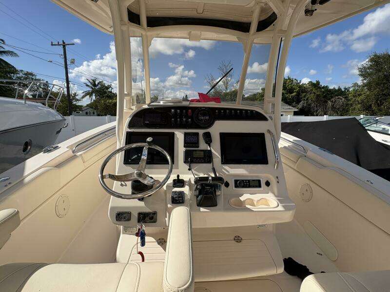 2018 Grady-White Canyon 306