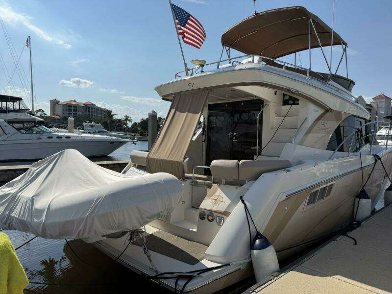 2013 Carver C-34 Command Bridge
