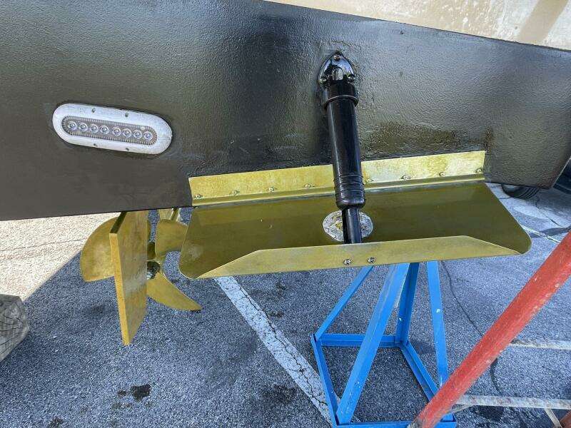 2013 Carver C-34 Command Bridge