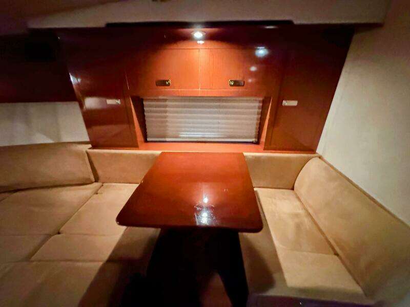 2010 Sea Ray 310 Sundancer