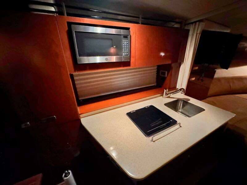 2010 Sea Ray 310 Sundancer