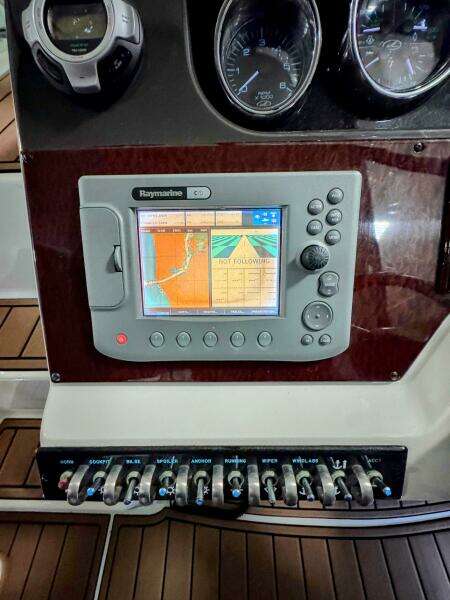 2010 Sea Ray 310 Sundancer
